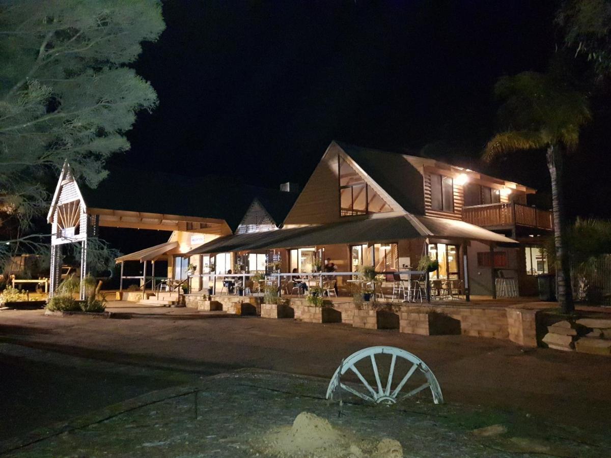 Great Western Motel Норсман Экстерьер фото